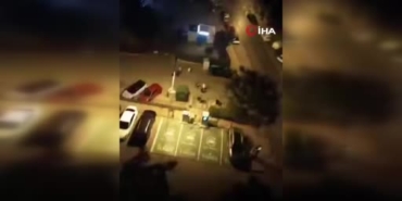 motosikletli-saldirganlar-yol-kenarinda-bekleyen-gruba-ates-acti-RC6TEfZ7.jpg