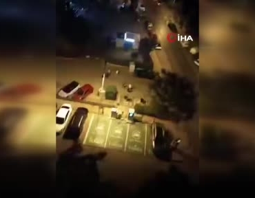 motosikletli-saldirganlar-yol-kenarinda-bekleyen-gruba-ates-acti-RC6TEfZ7.jpg