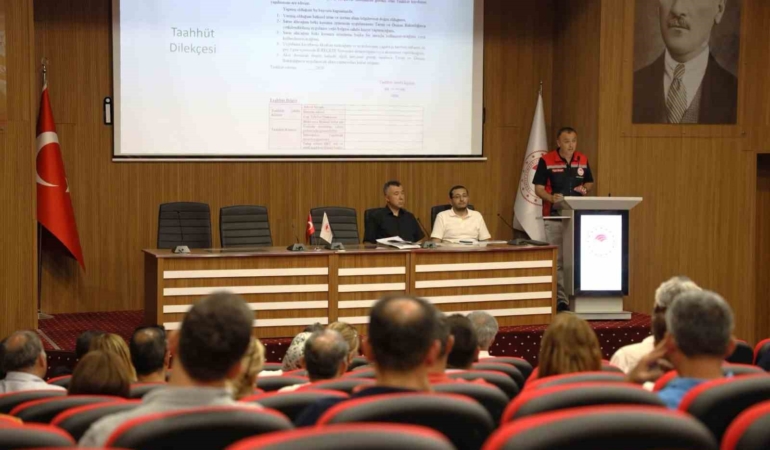 muglada-kurum-personeline-b-recete-sistemi-anlatildi-HEUEkfxQ.jpg
