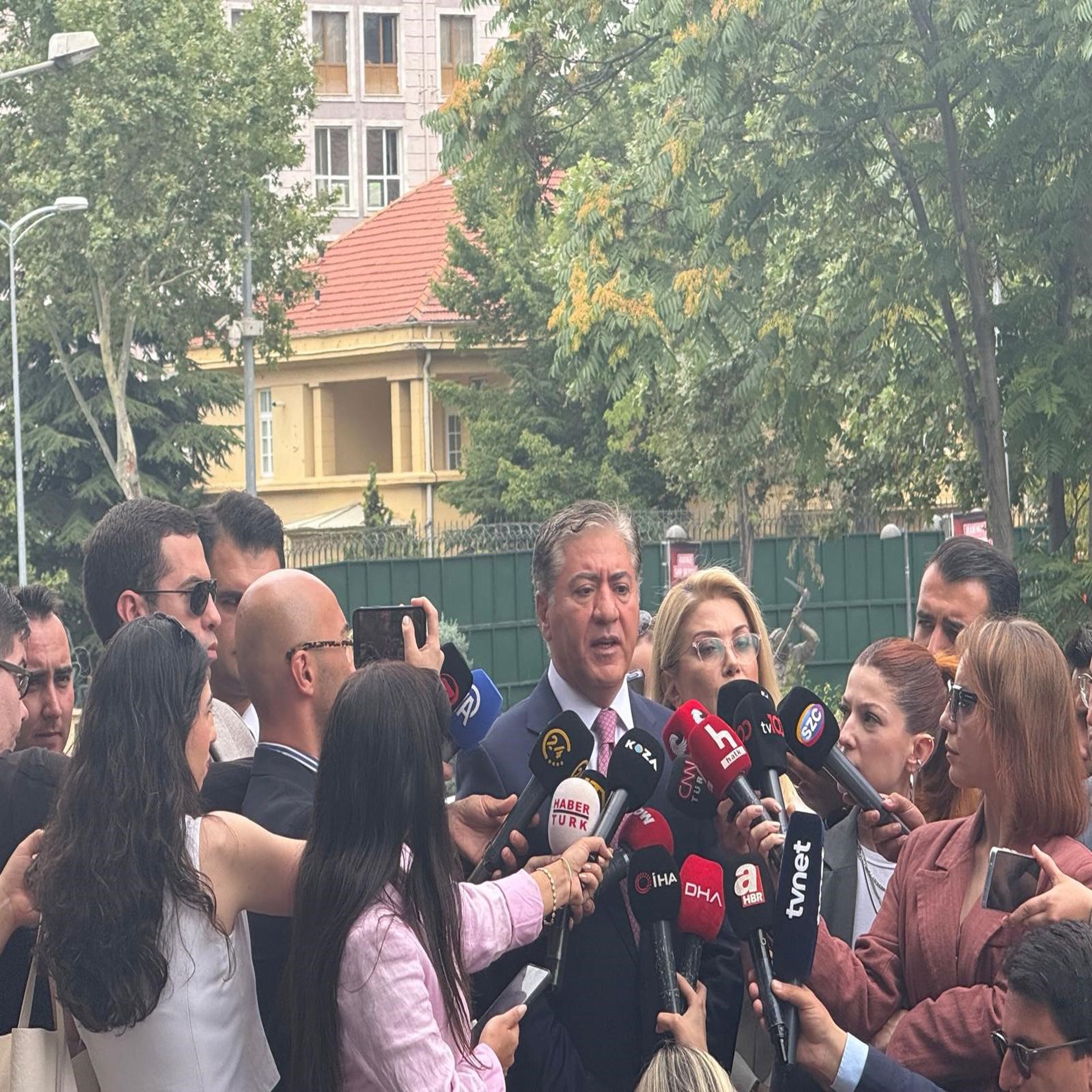 MURAT EMİR: "GÜN BİTMEDEN PARTİMİZ HUKUKEN KURULMUŞ OLACAK"