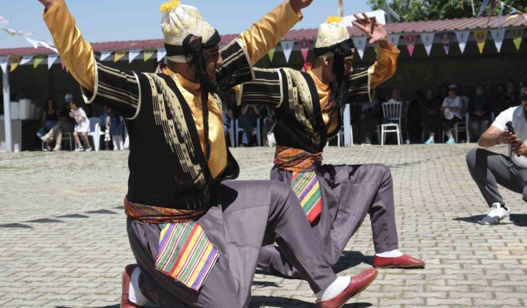 nasreddin-hocanin-mayasi-bu-kez-birlik-ve-kardeslik-icin-calindi-DhhmuG23.jpg