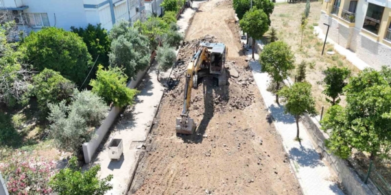 nazillide-yol-altyapi-ve-park-calismalari-suruyor-MvANNFvp.jpg