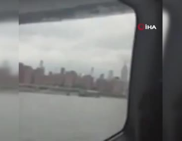new-york-semalarinda-seyreden-deniz-ucagi-nehre-sert-inis-yapti-2-yarali-9pkY5Vuy.jpg