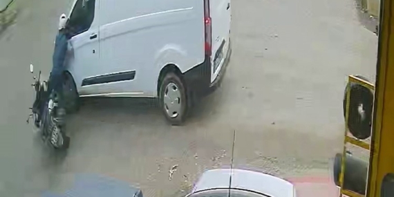 osmaniyede-minibusle-carpisan-motosikletli-yaralandi-ORbqIsAX.jpg