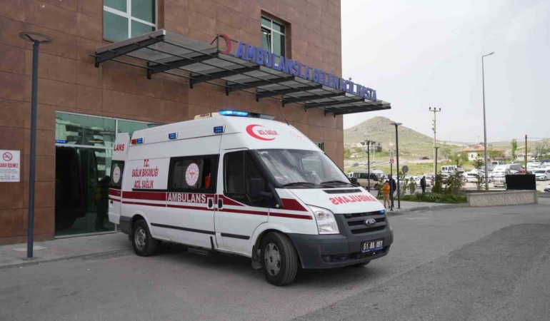 otomobilin-carptigi-motosiklet-surucusu-hayatini-kaybetti-NdvAZcHS.jpg