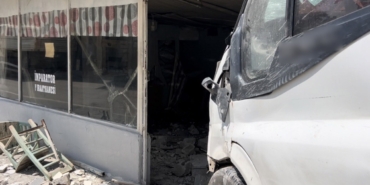 pikapla-carpisan-minibus-kiraathaneye-daldi-1-olu-3-yarali-9Buhy7Ne.jpg