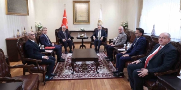 rusyanin-turkiye-buyukelcisi-vershinin-diyanet-islere-baskani-arpagus-ile-bir-araya-geldi-wPlIaEeR.jpg