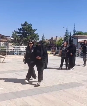 sahte-gelin-dugun-hazirligini-vurguna-cevirdi-bClc7T6R.jpg