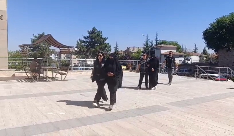 sahte-gelin-dugun-hazirligini-vurguna-cevirdi-bClc7T6R.jpg