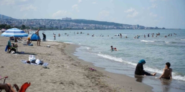 samsunda-dalga-ve-ruzgar-alarmi-denize-girmeyin-cagrisi-2Ki5Agt3.jpg