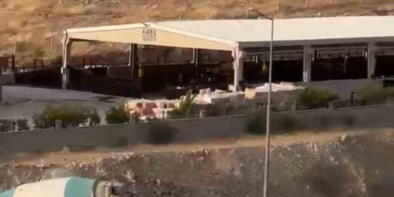 sanliurfada-yanan-otomobil-beton-mikseriyle-sonduruldu-fXDsOiG4.jpg