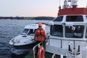 sariyer-aciklarinda-su-alan-tekne-kurtarildi-rDZ1G35L.jpg