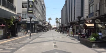 sicak-ve-nemin-bastirdigi-mersinde-vatandaslar-bici-biciyle-serinliyor-my6hKKev.jpg