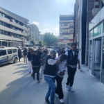 silahla-vurduklari-adami-darbederek-oldurduler-cinayet-ani-kamerada-XvHSepZ4.jpg