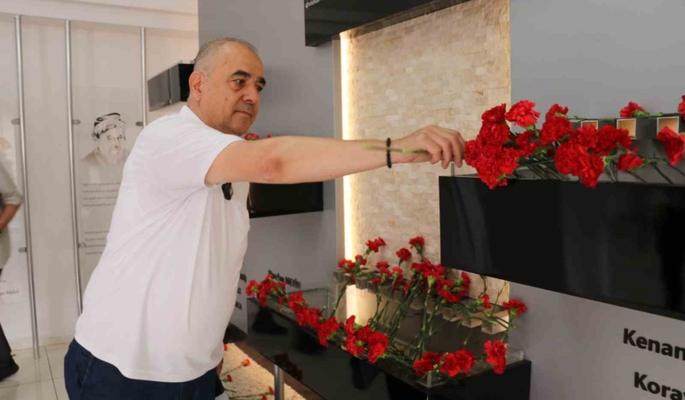 sivas-olaylarinda-hayatini-kaybedenler-anildi-vG91LB8w.jpg