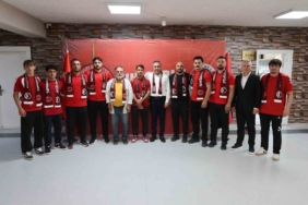 sungurlu-belediyespor-milli-gurescileri-tek-cati-altinda-topladi-nhDaeLJ6.jpg