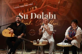 tarihi-su-dolabinda-neset-ertas-turkuleri-seslendirildi-Al1x7QIi.jpg