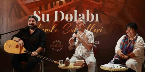 tarihi-su-dolabinda-neset-ertas-turkuleri-seslendirildi-Al1x7QIi.jpg