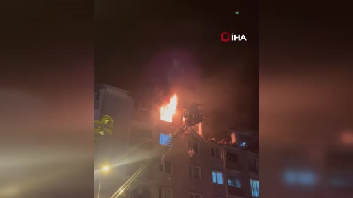 tekirdagda-bir-apartmanda-patlama-sonrasi-yangin-cikti-P1i8uiIq.jpg