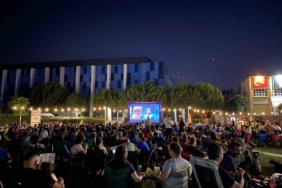 tekstil-park-ve-mimar-sinan-parkta-acik-hava-sinemasi-keyfi-TnDiVQHS.jpg