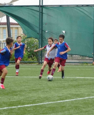 trabzonspor-futbol-okullari-yaz-kampi-basladi-IcH3kc2m.jpg