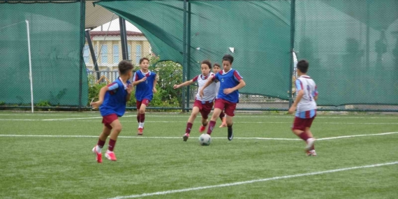 trabzonspor-futbol-okullari-yaz-kampi-basladi-IcH3kc2m.jpg