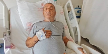 tur-otobusunun-sikistirdigini-iddia-ettigi-motosiklet-surucusu-agir-yaralandi-RM9fD1A9.jpg