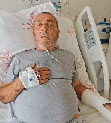 tur-otobusunun-sikistirdigini-iddia-ettigi-motosiklet-surucusu-agir-yaralandi-RM9fD1A9.jpg