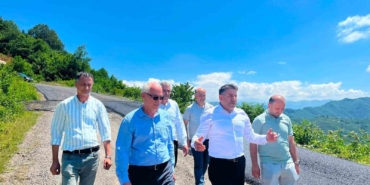 ulubeyde-sicak-asfalt-ve-beton-yol-calismalari-devam-ediyor-d49S6n7A.jpg
