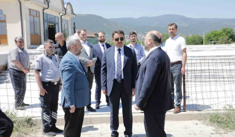 vali-musa-isin-dini-ihtisas-merkezi-camii-insaatinda-incelemelerde-bulundu-x7MzmzvJ.jpg
