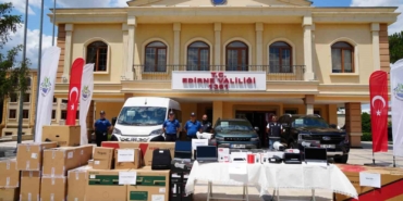 vali-sezer-duzensiz-gocte-edirne-buyuk-olcude-rota-olmaktan-cikti-hlkt4NkO.jpg
