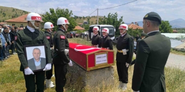 vefat-eden-kibris-gazisi-son-yolculuguna-ugurlandi-Nfpx2C5U.jpg