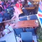 yabanci-uyruklu-turistten-ailesine-siddet-QbCrIOuu.jpg