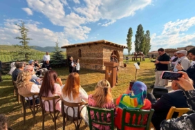 yeniden-galif-projesi-sanatseverlerle-bulustu-LXCZNHxp.jpg