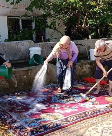 yozgatta-geleneksel-hali-yikama-mesaisi-basladi-xqix8Qmv.jpg