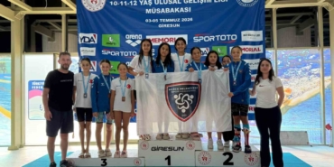 yuzme-sporunda-toplam-14-madalya-geldi-km9sTm19.jpg