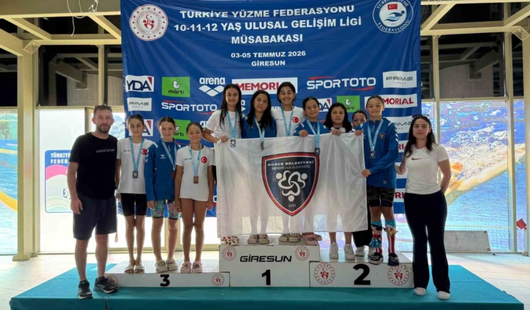 yuzme-sporunda-toplam-14-madalya-geldi-km9sTm19.jpg