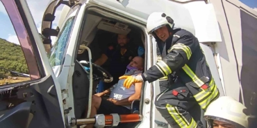 BURDUR'DA TIRLAR ÇARPIŞTI: 1 YARALI