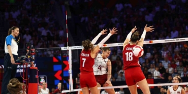 A Milli Kadın Voleybol Takımı Avrupa Şampiyonası'na galibiyetle başladı