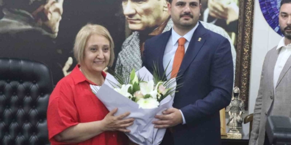 AK Parti Genel Sekreteri İnan, İlkay Çiçek'in partisine katılma çabasını açıkladı