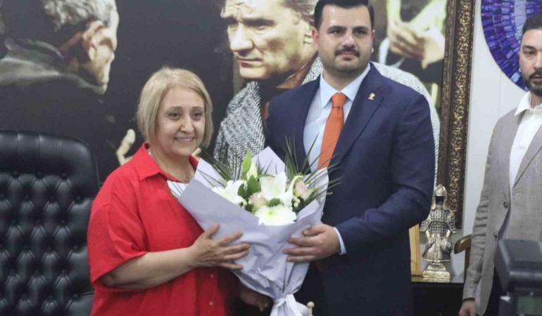 AK Parti Genel Sekreteri İnan, İlkay Çiçek'in partisine katılma çabasını açıkladı