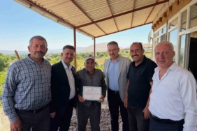 AK Parti Kayseri Teşkilatı 16 ilçede hane ziyaretleri yaptı