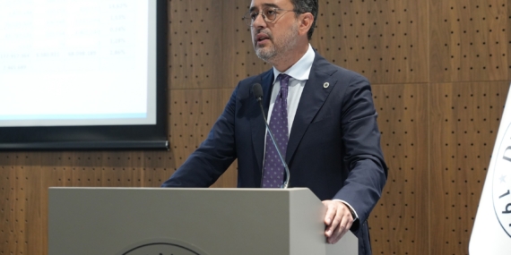 DENİZLİ'NİN 2035 VİZYONU DSO'DA ELE ALINDI DSO BAŞKANI KASAPOĞLU: "ERKEN SANAYİSİZLEŞME RİSKİNE KARŞI ÜRETİMİ KORUYACAK ADIMLAR ŞART"