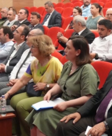 DENİZLİ'DE SAHİPSİZ SOKAK HAYVANLARI DEĞERLENDİRME TOPLANTISI YAPILDI