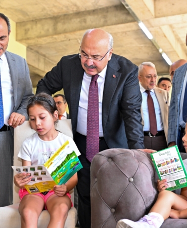 ÇOCUKLARIN BİSİKLET SEVİNCİ YÜZLERİ GÜLDÜRDÜ
