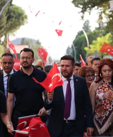 TAVAS'DA ZEYBEKLİ FESTİVAL DENİZLİ 8. TAVAS ZEYBEK, KÜLTÜR VE SANAT FESTİVALİ KORTEJ YÜRÜYÜŞÜYLE BAŞLADI
