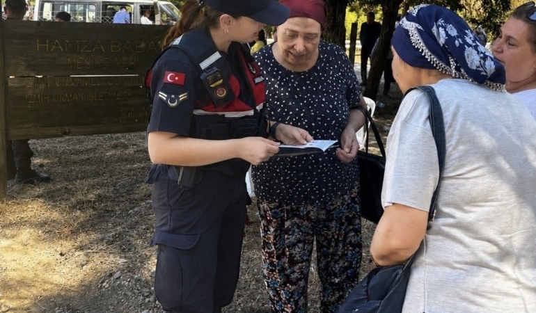 KEMALPAŞA'DA JANDARMADAN KADINLARA 'KADES' VE 'KADINA EL KALKAMAZ' BİLGİLENDİRMESİ