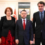 Adalet Bakanı Gürlek, Uğur Mumcu'nun Ailesiyle Bir Araya Geldi