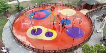 Adana'da Su Oyun Parkları Çocukları Boğulma Tehlikesinden Koruyor