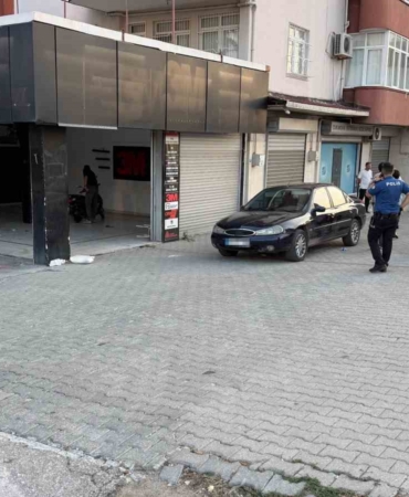 Adana'da alacak verecek kavgasında baba ve oğlu öldü